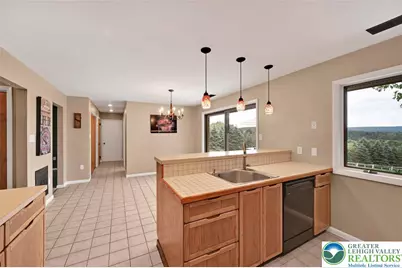 423 Hickory Drive, West Brunswick Twp, PA 17922 - Photo 12