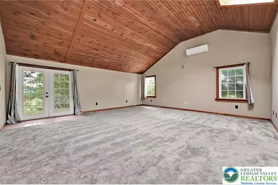 423 Hickory Drive, West Brunswick Twp, PA 17922 - Photo 14