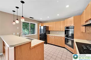 423 Hickory Dr, West Brunswick Twp, PA 17922 - Photo 10