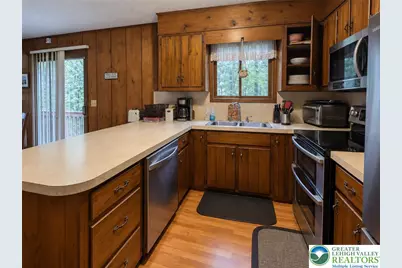 107 Lake Drive W, Clifton Twp, PA 18424 - Photo 4