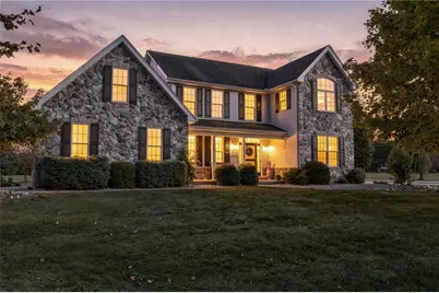 1695 Kings Court, Plainfield Township, PA 18072 - Photo 2