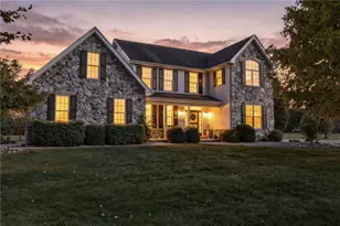 1695 Kings Ct, Plainfield Township, PA 18072 - Photo 2