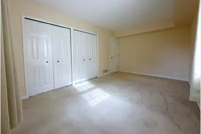 2776 Rolling Green Place, Lower Macungie Township, PA 18062 - Photo 10