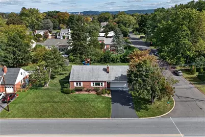 619 Parkway Road, South Whitehall Township, PA 18104 - Photo 4