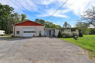 1320 N Cottonwood Rd, Lehigh Township, PA 18038 - Photo 1