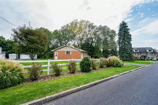 171 Victory Ln, Nazareth Boro, PA 18064 - Photo 10