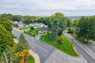 171 Victory Ln, Nazareth Boro, PA 18064 - Photo 8