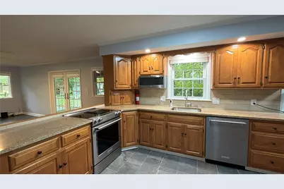 1967 Robin Court, Lower Saucon Township, PA 18015 - Photo 12