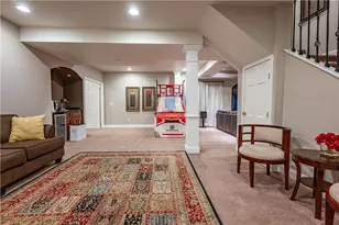 2208 Pembrooke Dr, Lower Macungie Township, PA 18062 - Photo 46