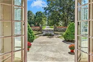 1807 Apple Tree Ln, Bethlehem City, PA 18015 - Photo 6