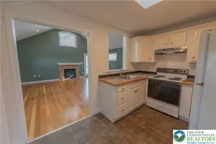 189 Greenleaf St, Emmaus Boro, PA 18049 - Photo 4