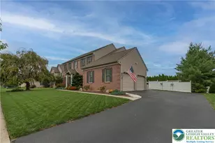 5547 Covenant Ct, Lower Macungie Township, PA 18106 - Photo 2