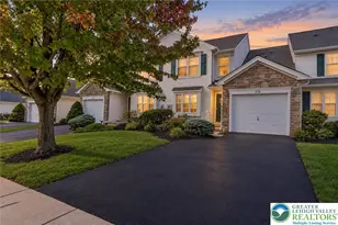 276 Park Ridge Dr, Forks Twp, PA 18040 - Photo 2