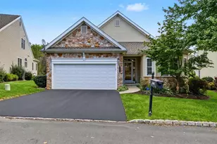 5086 Valley Stream Ln, Macungie Boro, PA 18062 - Photo 1