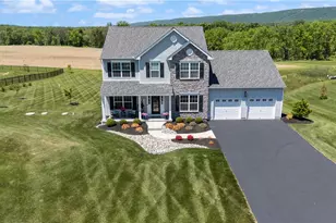 1263 Keller Rd, Bushkill Twp, PA 18091 - Photo 2