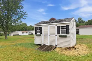 4230 Heritage Ln, Lehigh Township, PA 18088 - Photo 28
