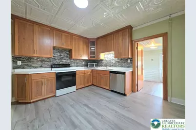 41 E 5th Street, Wind Gap, PA 18091 - Photo 6