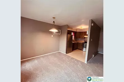 1327 Howard S, Allentown City, PA 18103 - Photo 4