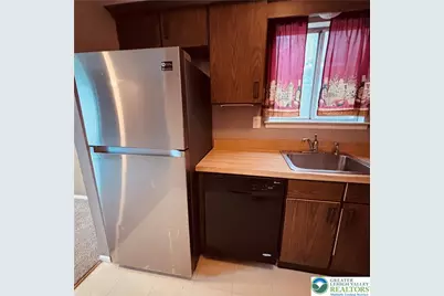 1327 Howard S, Allentown City, PA 18103 - Photo 2