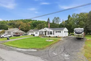 218 Effort Village Dr, Chestnuthill Twp, PA 18330 - Photo 52
