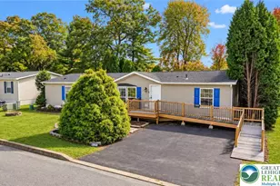 4181 Heritage Ln, Lehigh Township, PA 18088 - Photo 2