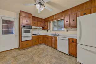 7485 Catalpa Dr, Lower Macungie Township, PA 18062 - Photo 10