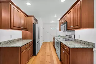 2408 Applewood Dr, South Whitehall Township, PA 18069 - Photo 10