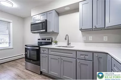 808 S 10th Street, Allentown City, PA 18103 - Photo 12
