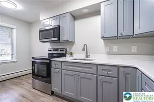 808 S 10th St, Allentown City, PA 18103 - Photo 12