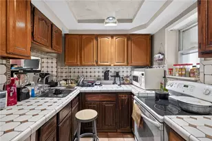 1402 S Hanson St, Philadelphia, PA 19143 - Photo 2