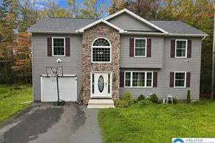 425 Scotch Pine Dr, Pocono Summit, PA 18346 - Photo 2