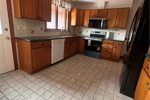 1044 Fullerton Ave, Allentown City, PA 18102 - Photo 6