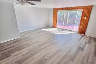 7321 E Hillcrest Ln, Slatington Boro, PA 18080 - Photo 6