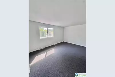 7321 E Hillcrest Lane, Slatington Boro, PA 18080 - Photo 16