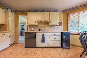4683 Steven Ln, Lehigh Township, PA 18088 - Photo 12