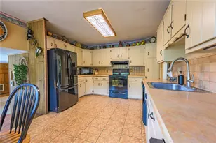 4683 Steven Ln, Lehigh Township, PA 18088 - Photo 14