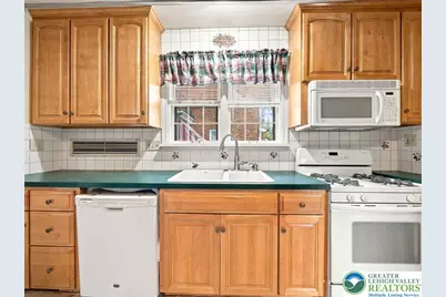 615 N 26th Street, Allentown City, PA 18104 - Photo 6