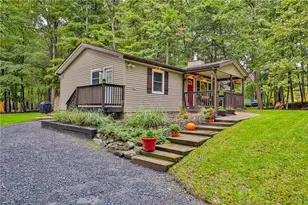 24 Turkey Ridge Rd, Middle Smithfield, PA 18302 - Photo 1