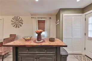 24 Turkey Ridge Rd, Middle Smithfield, PA 18302 - Photo 6