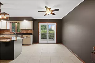 5538 Heather Ln, South Whitehall Township, PA 18069 - Photo 12