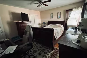 1433 N 29th St, South Whitehall Township, PA 18104 - Photo 14