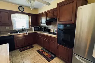 1433 N 29th St, South Whitehall Township, PA 18104 - Photo 10