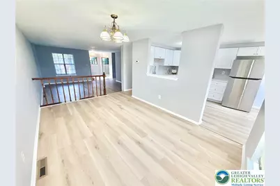 3418 Colonial Court, South Whitehall Township, PA 18104 - Photo 6