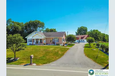 578 Daniels Road, Lower Nazareth Twp, PA 18064 - Photo 2