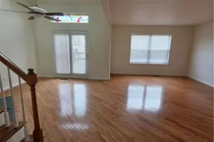 325 Oxford Pl, Macungie Boro, PA 18062 - Photo 4