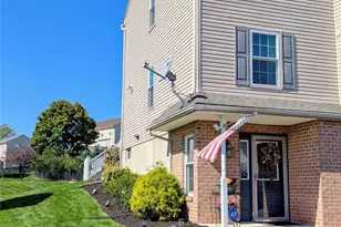 828 Ward Dr, Allen Township, PA 18067 - Photo 2
