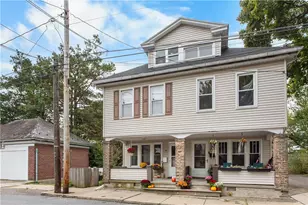 12 E Babbitt Ave, Pen Argyl Boro, PA 18072 - Photo 2