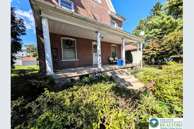823 Broadway, Bethlehem City, PA 18015 - Photo 2