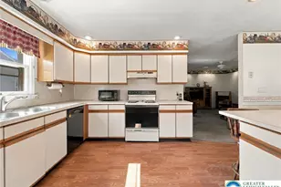 119 Brookfield Dr, Macungie Boro, PA 18062 - Photo 8