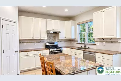 3609 Evening Star Terrace, Allentown City, PA 18104 - Photo 6